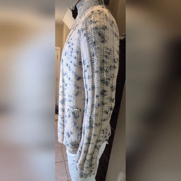 💢SOLD💢Roberto Cavalli wool/knitted sweater - Picture 13 of 14